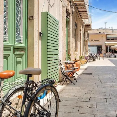 Historical Charm Garden Apartment Lefkada City