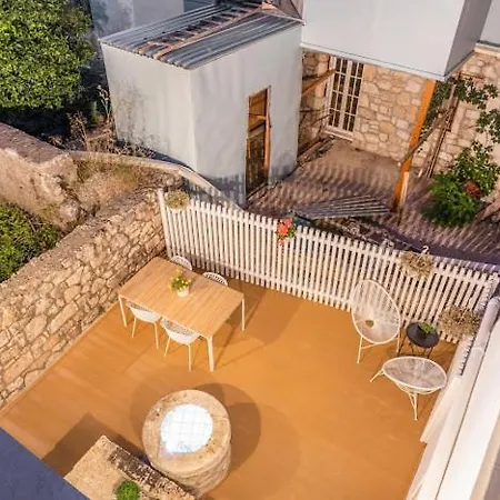 Apartment Historical Charm Garden *