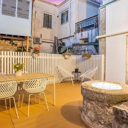Historical Charm Garden Apartment Lefkada City